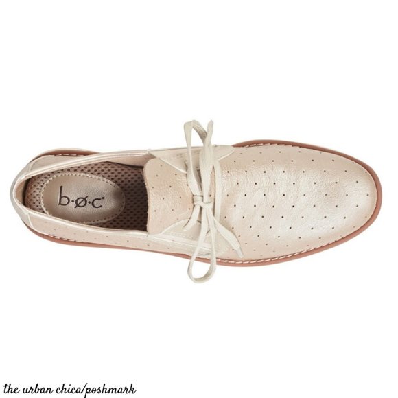NIB Born Concept B.O.C Champagne Gold Elsie Slip On Oxford Shoe Size 7.5M - Picture 2 of 4